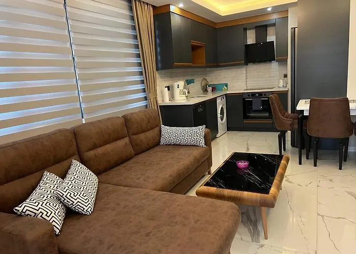 Retro 15 3+1 * אלאניה