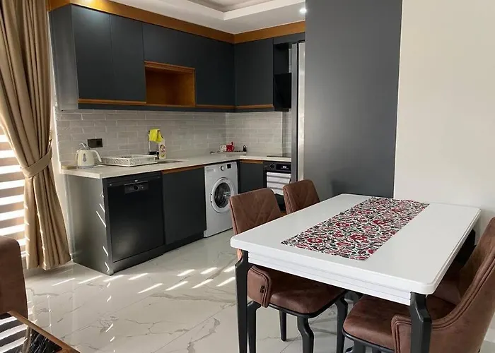 Retro 15 3+1 * אלאניה