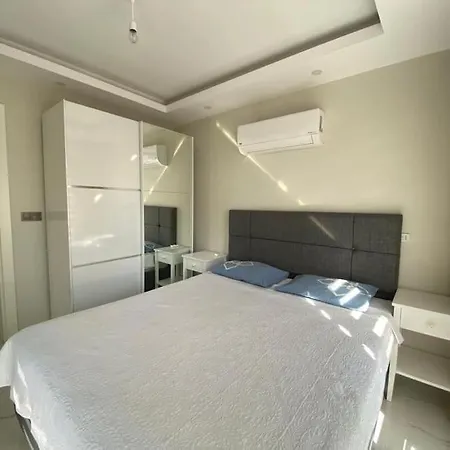 Retro 15 3+1 アパート