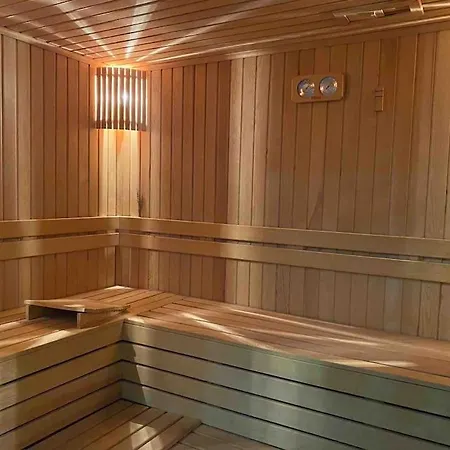 アパート Retro 15 3+1 *